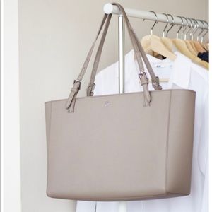 SOLD Like new Tory Burch York buckle tote